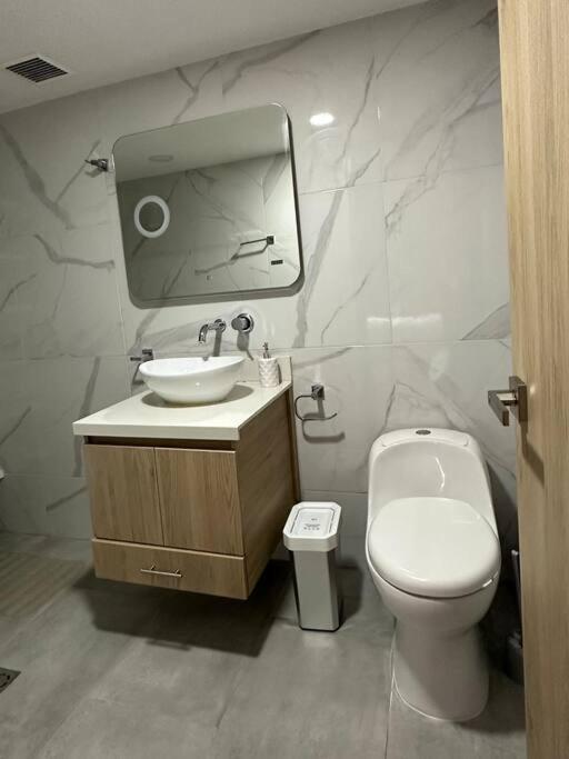 Poblado,jacuzzi,wifi,vista Exclusiva Apartamento *